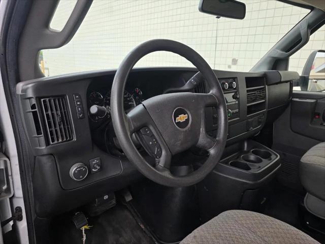 2019 Chevrolet Express Cutaway 4500 Van