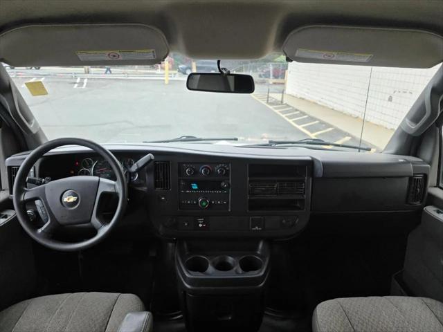 2019 Chevrolet Express Cutaway 4500 Van