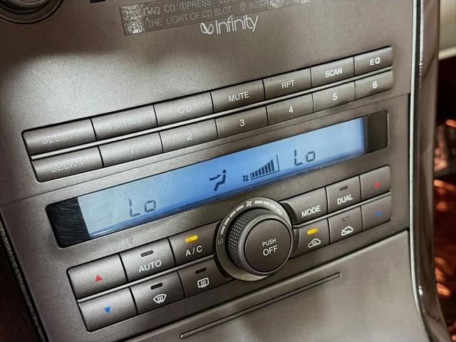 2008 Kia Amanti Base