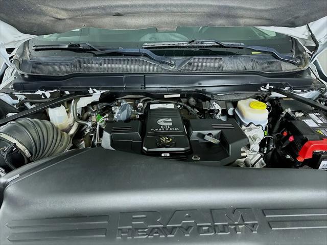 2024 Ram 3500 Big Horn Crew Cab 4x4 8' Box