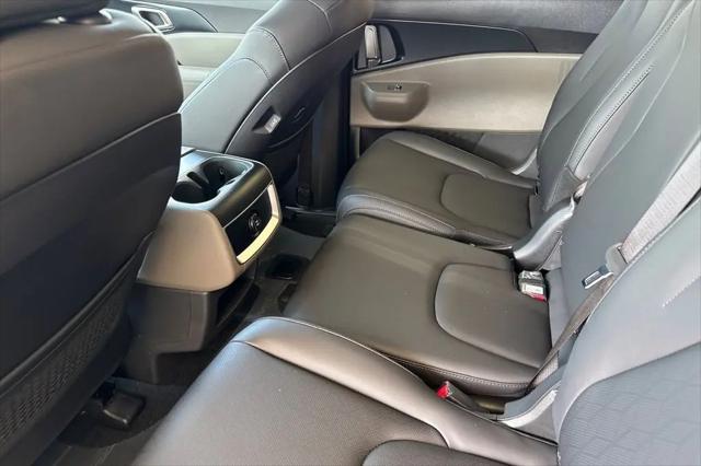 2026 Kia Carnival MPV LXS
