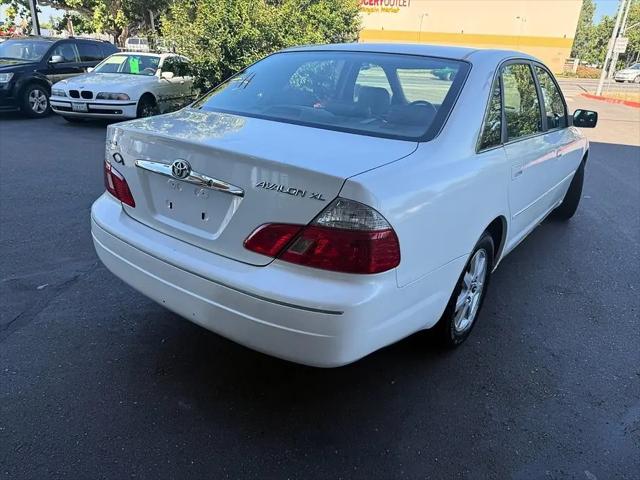 2003 Toyota Avalon XL