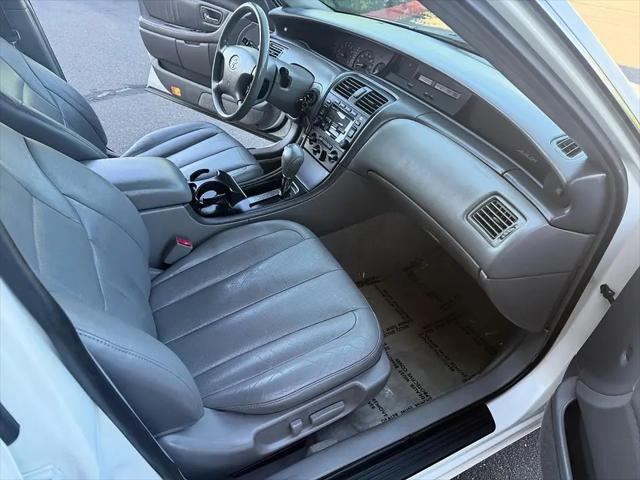 2003 Toyota Avalon XL