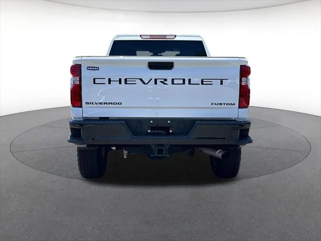 2024 Chevrolet Silverado 2500HD 4WD Crew Cab Standard Bed Custom