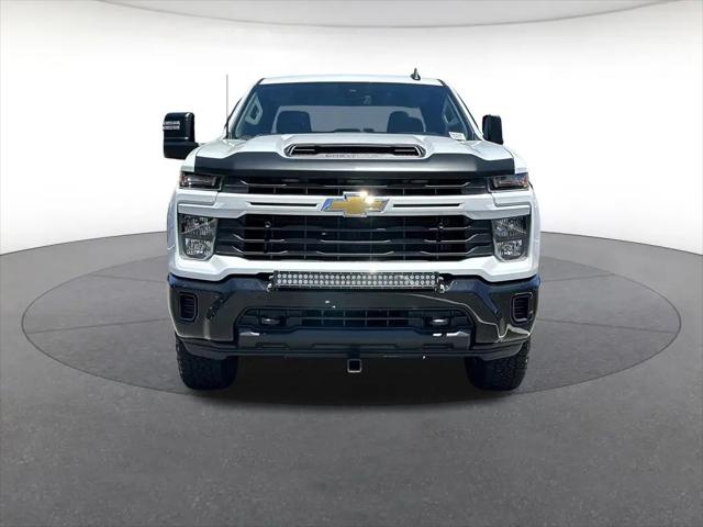 2024 Chevrolet Silverado 2500HD 4WD Crew Cab Standard Bed Custom