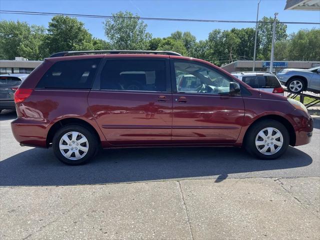 2009 Toyota Sienna LE