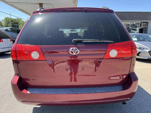 2009 Toyota Sienna LE