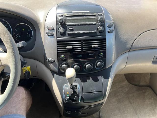 2009 Toyota Sienna LE