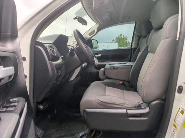 2017 Toyota Tundra SR5 5.7L V8