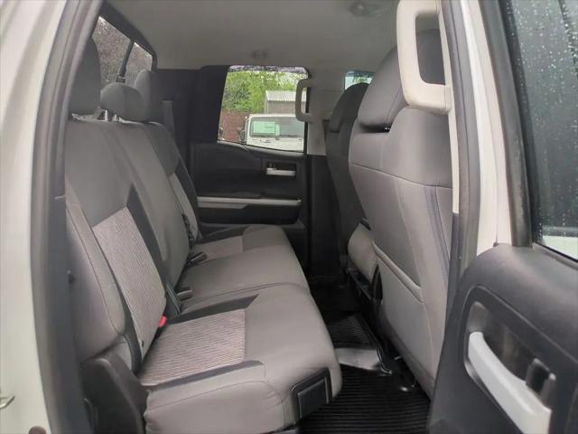 2017 Toyota Tundra SR5 5.7L V8