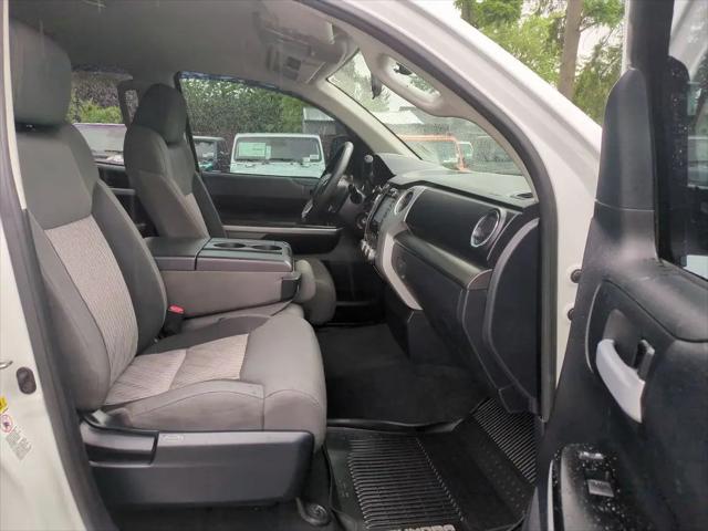 2017 Toyota Tundra SR5 5.7L V8