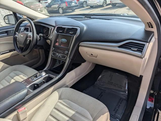2017 Ford Fusion Hybrid SE
