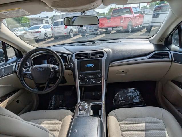 2017 Ford Fusion Hybrid SE