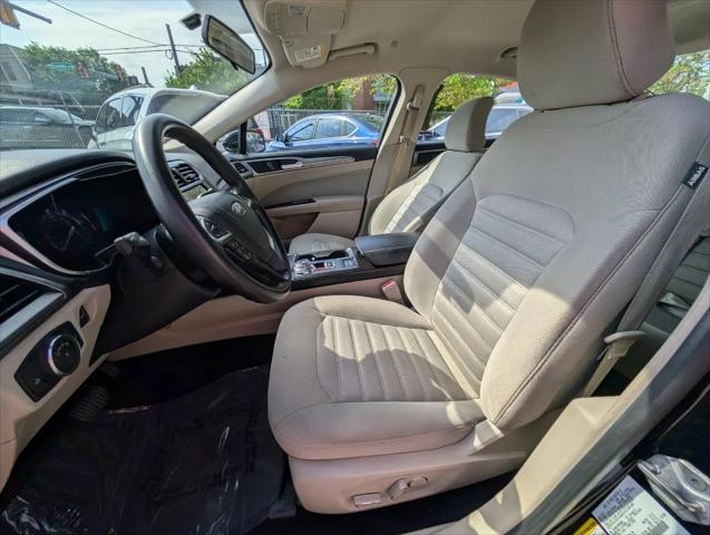 2017 Ford Fusion Hybrid SE