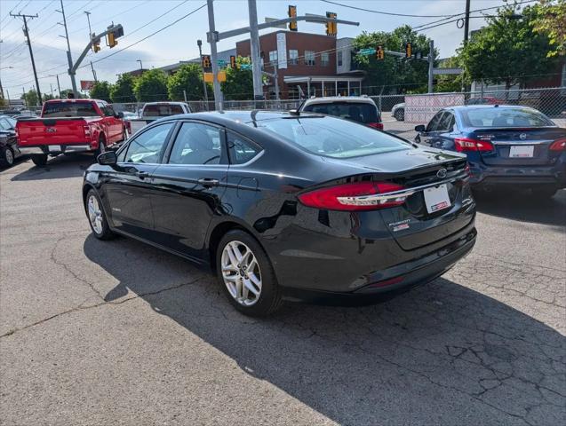 2017 Ford Fusion Hybrid SE