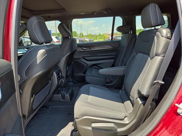 2024 Jeep Grand Cherokee L Laredo X 4x4
