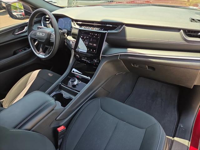 2024 Jeep Grand Cherokee L Laredo X 4x4