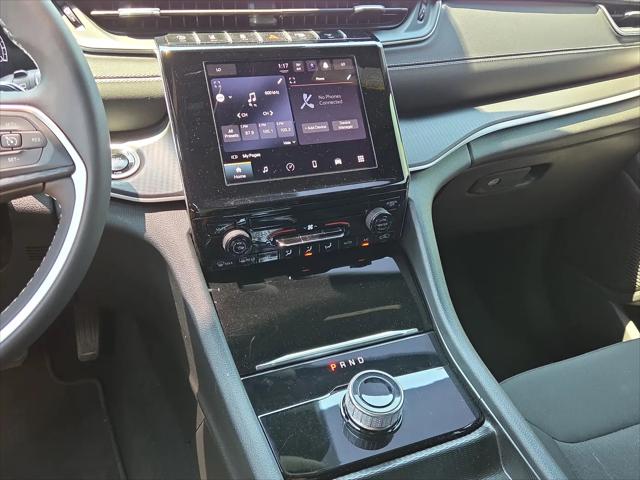 2024 Jeep Grand Cherokee L Laredo X 4x4