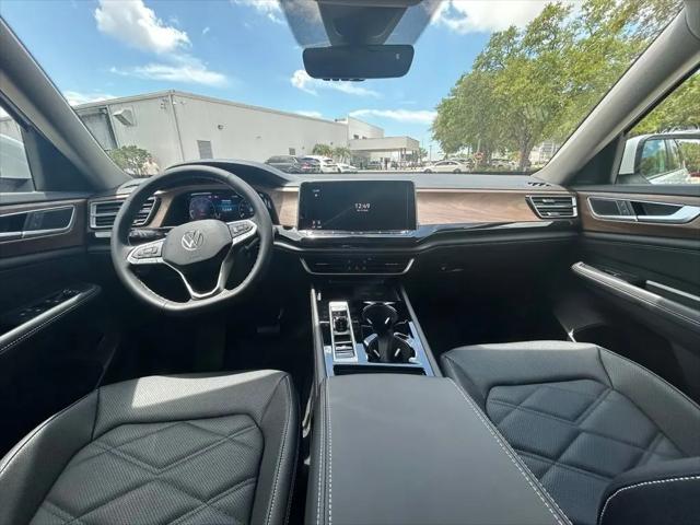 2026 Volkswagen Atlas SE with Technology