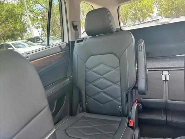 2026 Volkswagen Atlas SE with Technology