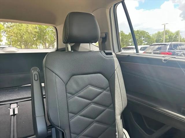 2026 Volkswagen Atlas SE with Technology