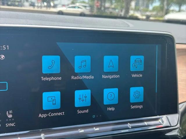 2026 Volkswagen Atlas SE with Technology