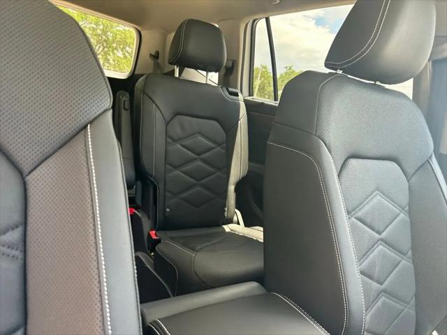 2026 Volkswagen Atlas SE with Technology