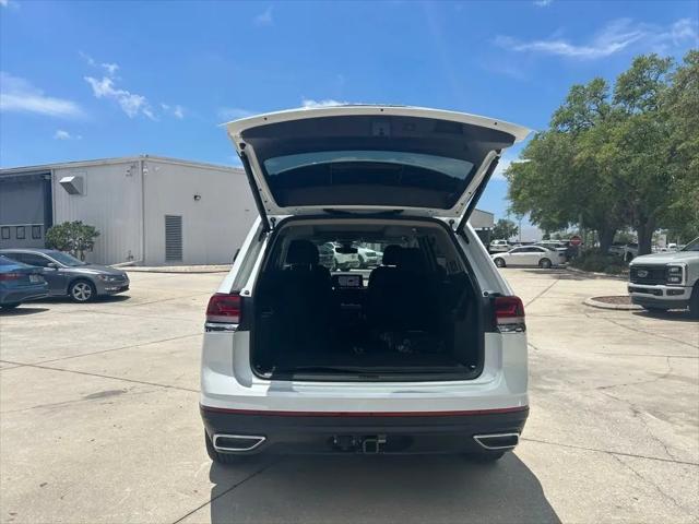 2026 Volkswagen Atlas SE with Technology