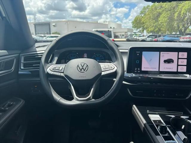 2026 Volkswagen Atlas Cross Sport SE with Technology