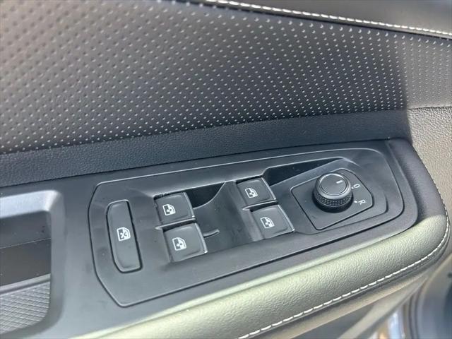 2026 Volkswagen Atlas Cross Sport SE with Technology