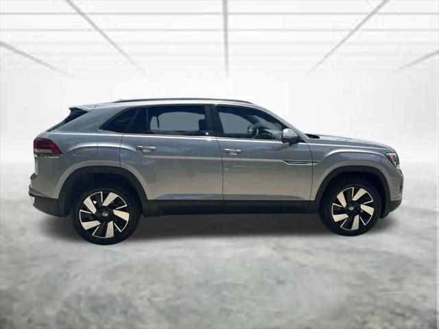2026 Volkswagen Atlas Cross Sport SE with Technology