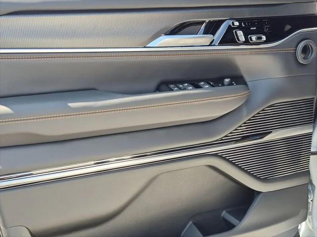 2026 Jeep Grand Wagoneer Summit Reserve 4x4