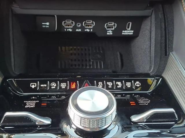 2026 Jeep Grand Wagoneer Summit Reserve 4x4