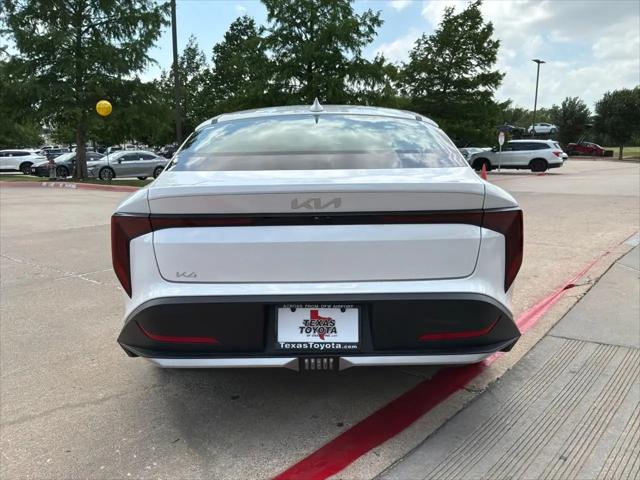 2025 Kia K4 LXS