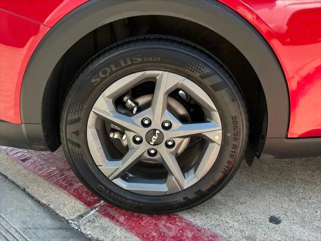 2025 Kia K4 LXS