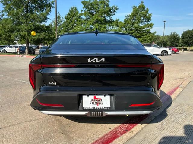 2025 Kia K4 LXS