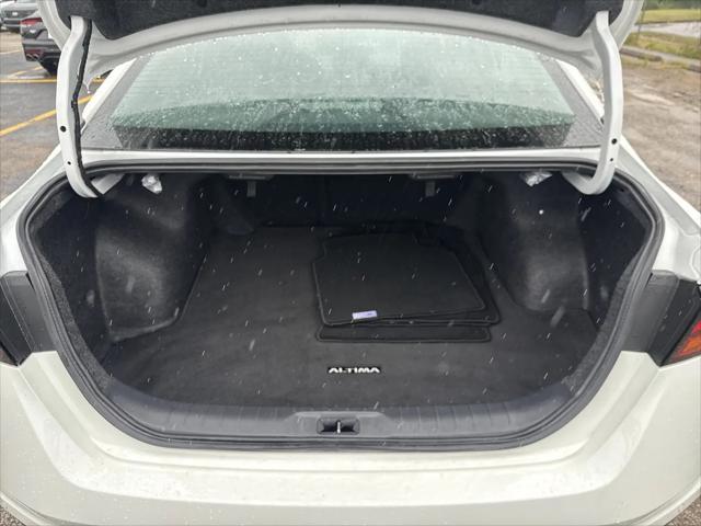 2025 Nissan Altima SV FWD