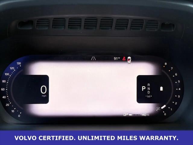 2025 Volvo XC90 B5 Core