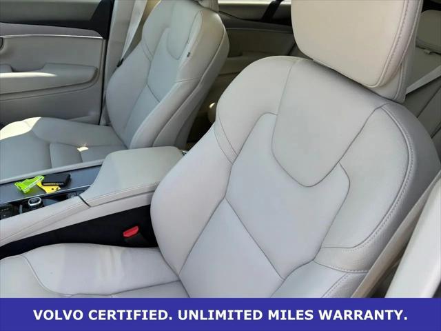 2025 Volvo XC90 B5 Core