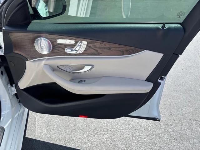 2017 Mercedes-Benz E-CLASS E 300 E 300