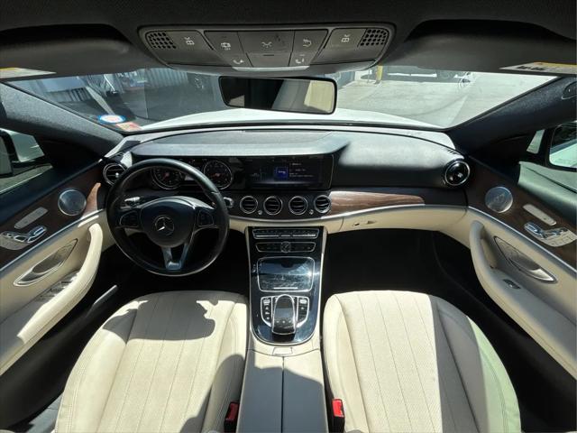 2017 Mercedes-Benz E-CLASS E 300 E 300