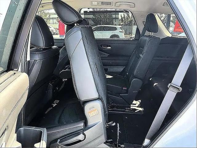 2025 Nissan Pathfinder Platinum 4WD