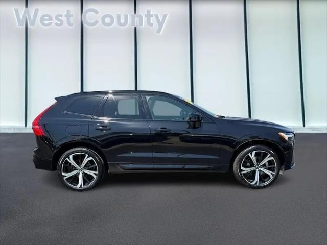 2024 Volvo XC60 B5 Ultimate Dark Theme