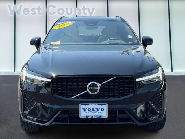 2024 Volvo XC60 B5 Ultimate Dark Theme