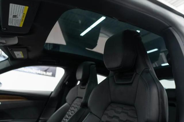 2024 Audi e-tron GT Premium Plus quattro