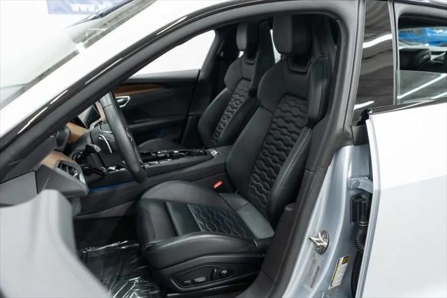 2024 Audi e-tron GT Premium Plus quattro