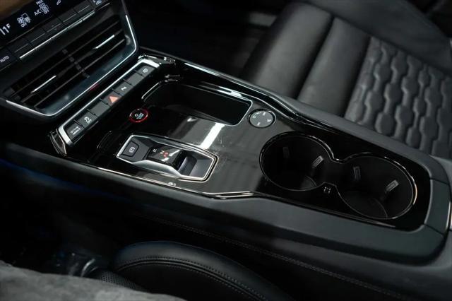 2024 Audi e-tron GT Premium Plus quattro
