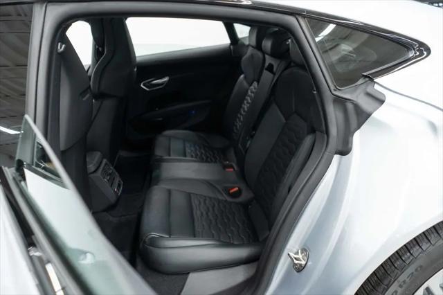 2024 Audi e-tron GT Premium Plus quattro