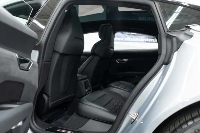 2024 Audi e-tron GT Premium Plus quattro