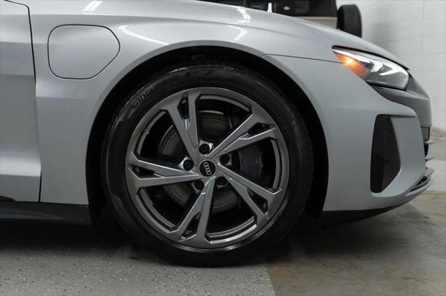2024 Audi e-tron GT Premium Plus quattro